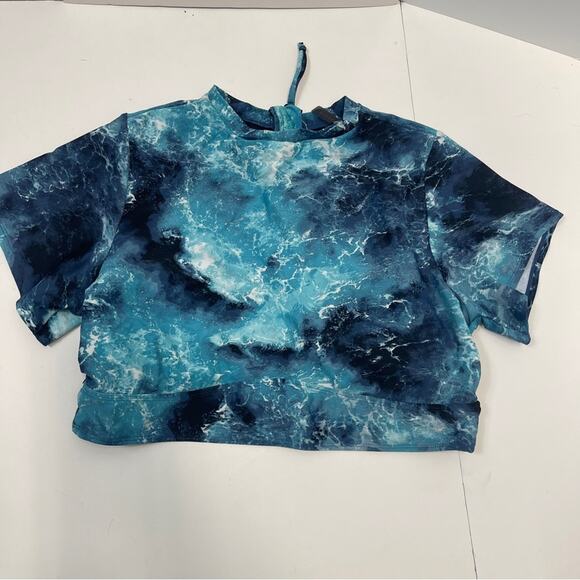 Torrid Cropped Short Sleeve Rashguard Water Waves - Picture 2 of 13
